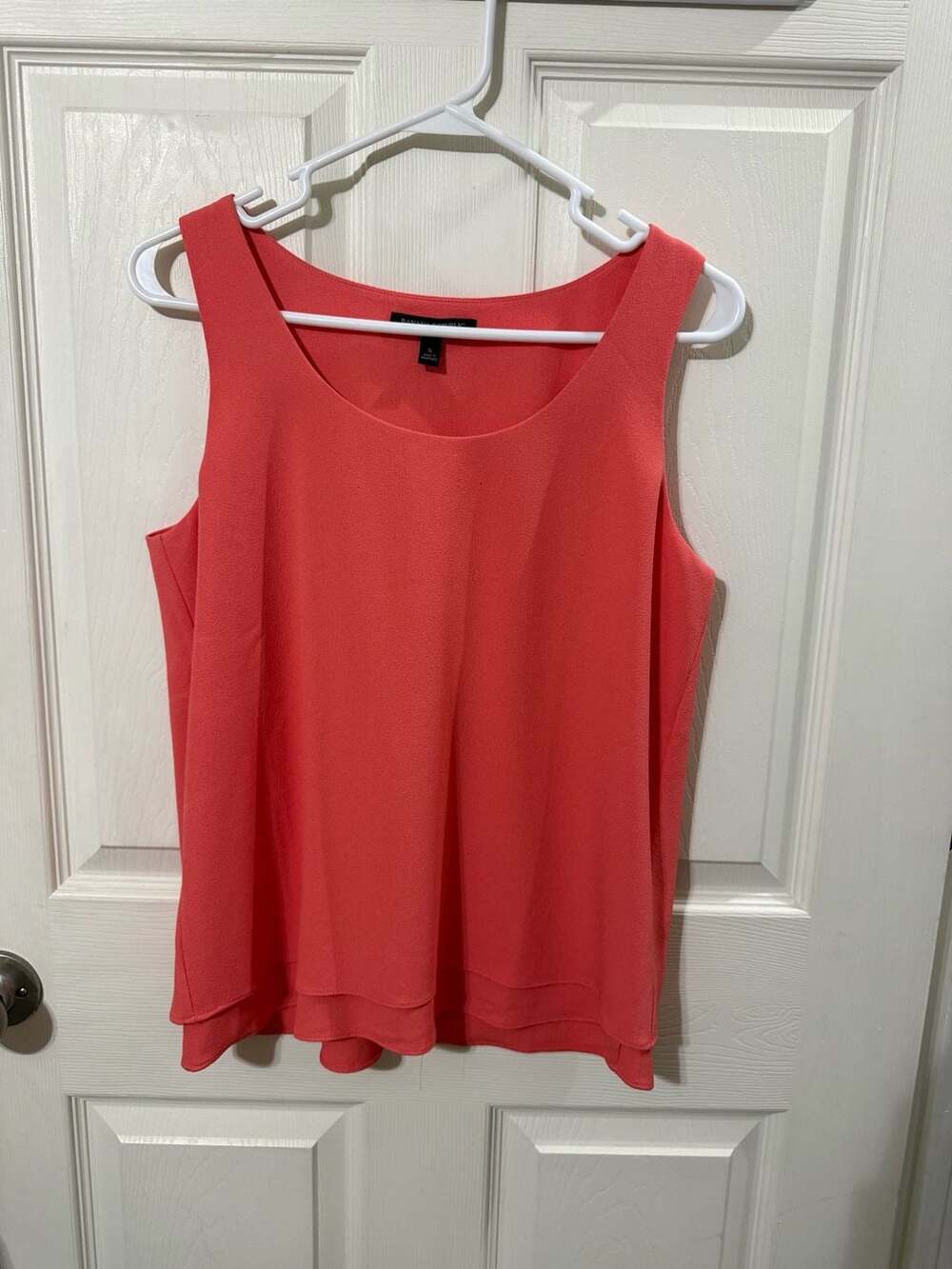 Banana Republic Tank Top Size S Coral Scoop Neck Layered